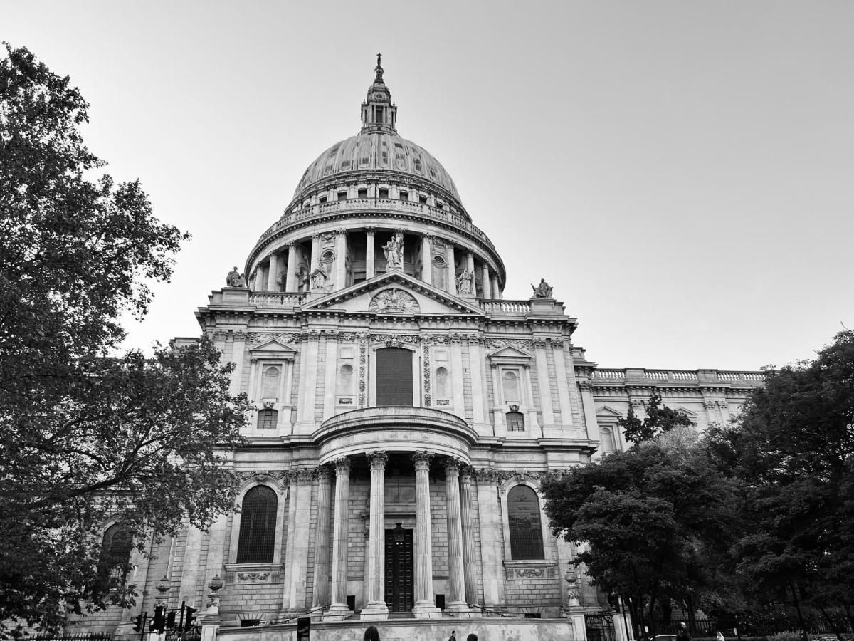 Borough Central Londen Buitenkant foto